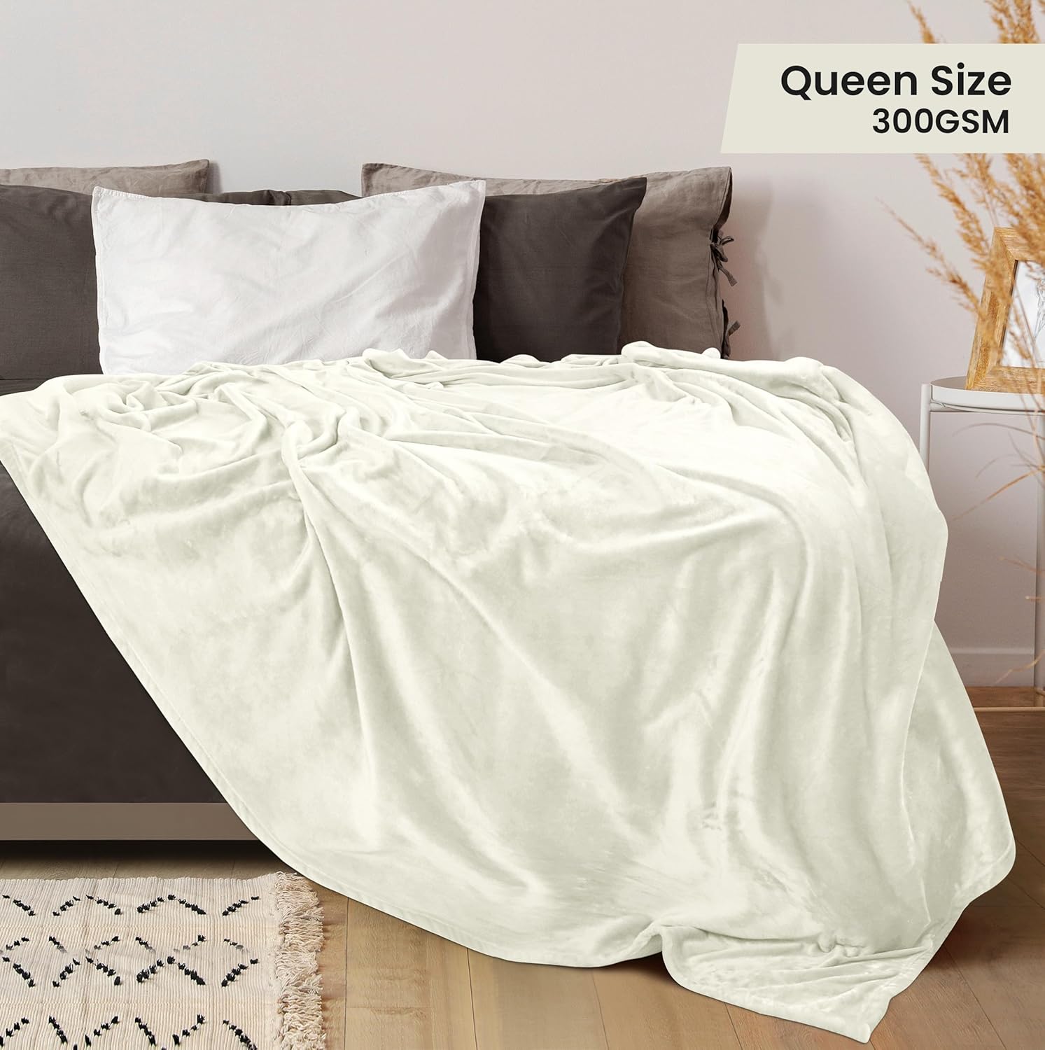 Utopia Bedding Fleece Blanket - Luxury Soft Anti-Static Microfiber Queen Size Ivory (90x90 Inch)