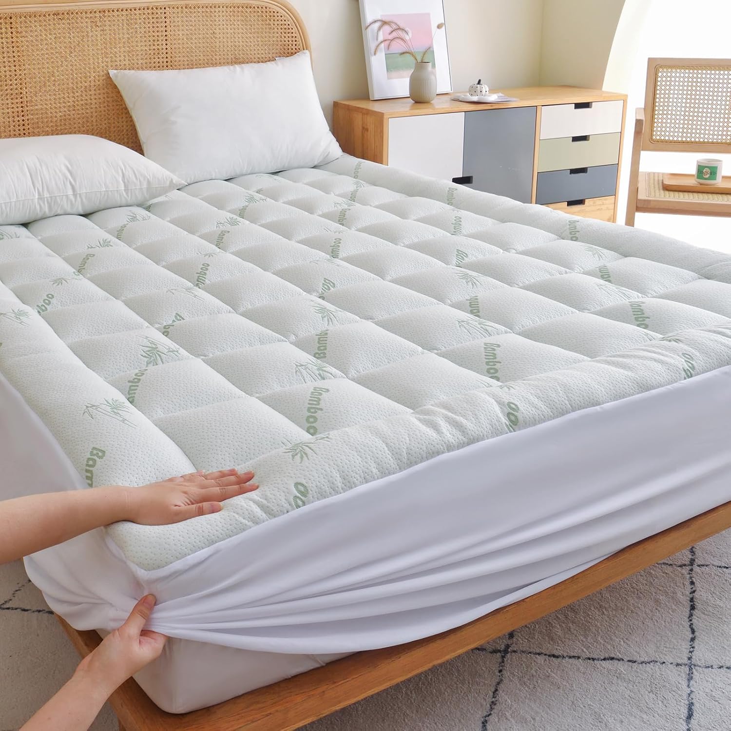 Skiennix Mattress Topper - Ultra Soft Bamboo Viscose Pad for Back Pain Relief | Queen Size, Deep Pocket 8-21 in