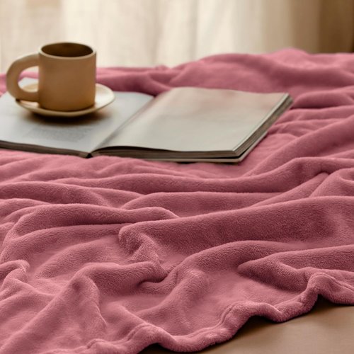 Bedsure GentleSoft Fleece Blanket - Lightweight Plush Cozy Twin Size in Dusty Rose, 60x80 Inches
