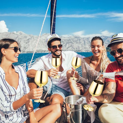 Set of 6 18 oz Stainless Steel Wine Glass Unbreakable Glasses for Travel, Camping and Pool Stemmed Metal Wine Glass Goblet for Outdoor Event Picnic Party Beach Pool Travel Wedding Anniversary (Gold)