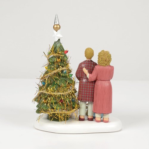 Department 56 A Christmas Story Village Figurine - Family Opens Gifts, 4.32 Inch, Multicolor