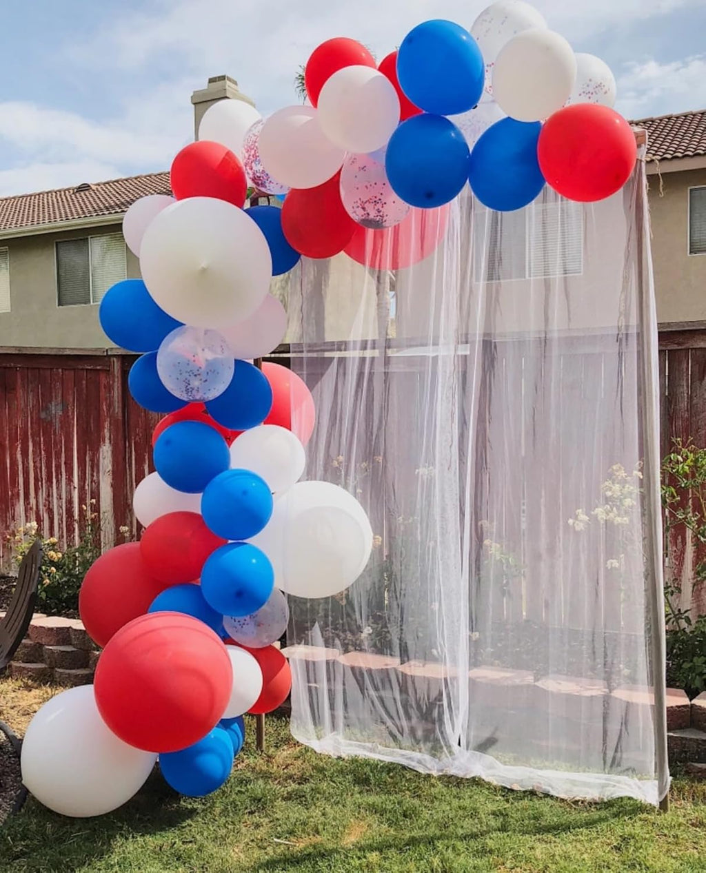 Voircoloria 12-Inch Red, White & Blue Latex Balloons - 105pcs for 4th of July Celebrations