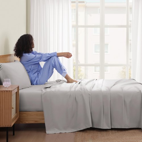 UGG Hedi Queen Sheet Set 4-Piece Luxury Cooling Sheets Deep Pockets Premium Bedding with 2 Pillow Shams Hypoallergenic Machine Washable Soft Lightweight Bed Set for Bedroom, Queen, Stone Grey