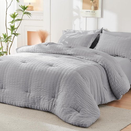 HYMOKEGE Queen Comforter Set - Lightweight 3-Piece Bedding for All Seasons | Soft Down Alternative in Light Grey