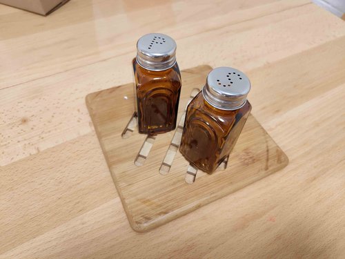 Ritadeshop Retro Glass Salt and Pepper Shakers (Amber)