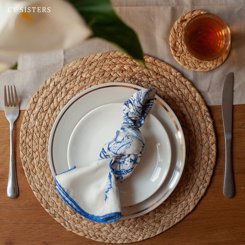 CY SISTERS Round Woven Placemats Set of 6 with 6 Coasters Natural Water Hyacinth Place Mats, 13.5 Inch Rattan Placemats Wicker Farmhouse Boho Straw Heat Resistant Outdoor Placemats Patio Table Mats