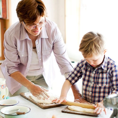 French Rolling Pin - 17-Inch Wooden Roll Pin for Fondant, Pie Crust & Pastry - Tapered Design