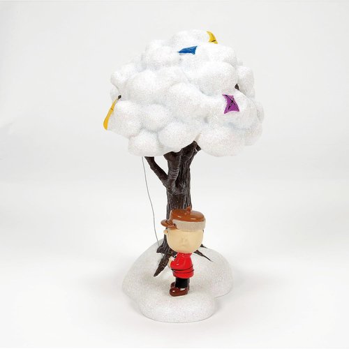 Department 56 Peanuts Village Figurine - Charlie Brown & Kite Eating Tree - 6.9 Inch, Multicolor