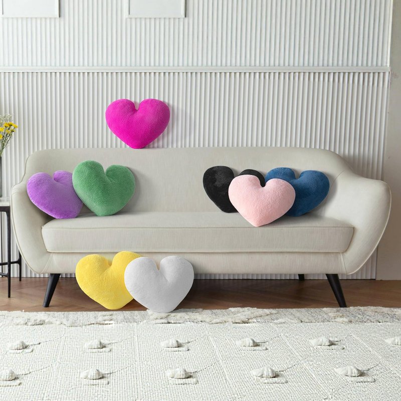JZNEXD 2 Pcs Black Heart Pillow Decorative Throw Pillows 16-inch Cute Soft Fluffy Heart Shaped Pillows for Bed Couch Sofa Bedroom Living Room Decor Aesthetic (Black, 16"x13.78")