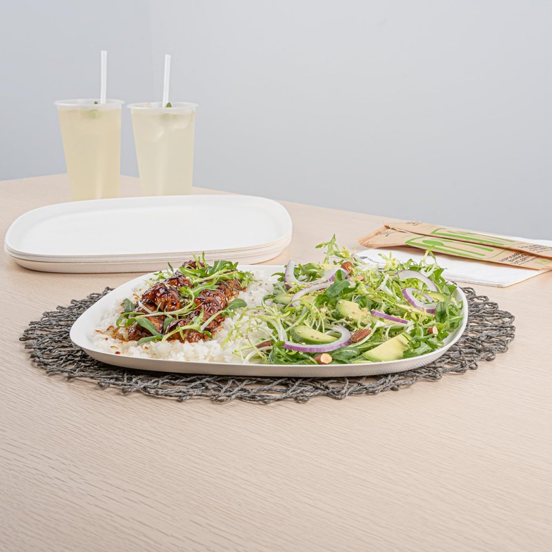 Restaurantware-Pulp Safe 11.8 x 11.8 Inch Bagasse Plates 100 No PFAS Added Dinner Plates - Home Compostable, Heavy-Duty, White Sugarcane Bagasse Disposable Plates, BPI-Certified, Disposable