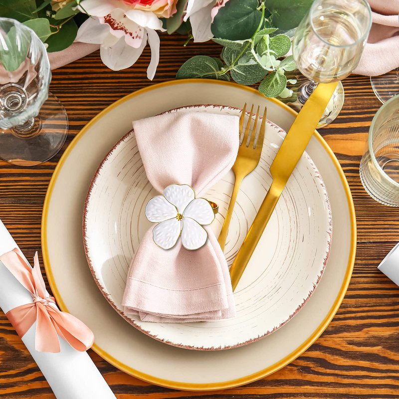 Patelai 24 Pcs White Flower Napkin Rings Bulk Gold Cloth Napkin Holder Set Floral Serviette Buckles Table Decor for Mothers Day Wedding Banquet Birthday Baby Shower Dinner Daily Use