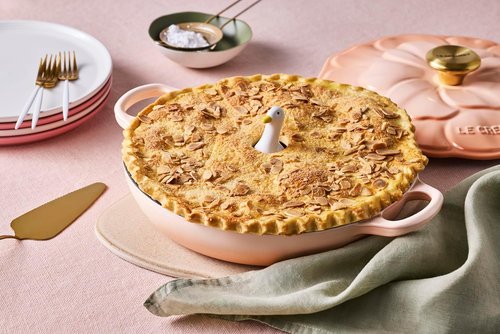 Le Creuset Stoneware Duck Pie Vent - 3 Inch White Design for Perfectly Baked Pies