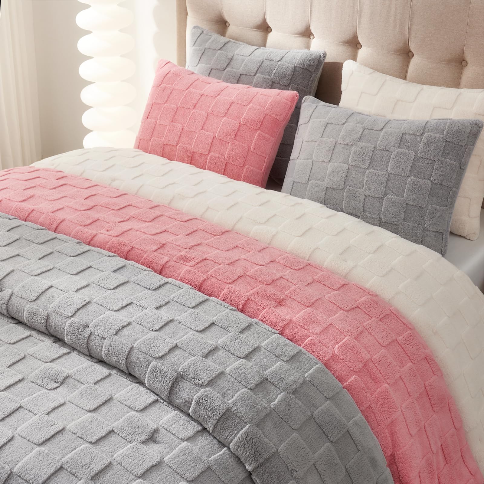 Cozy Bliss Fluffy Queen Size Comforter Set Grey, Farmhouse Jacquard Checkered Sherpa Bed Set, Ultra Soft Thick Bedding Set for Winter, 3 Pieces, 1 Fuzzy Comforter & 2 Pillow Shams