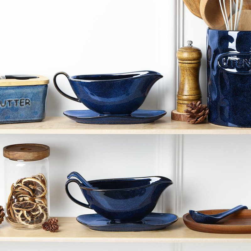 Vicrays Gravy Boat with Saucer - Large 17oz Ceramic Sauce Boat with Tray Set of 2 for Turkey Salad Dressings Creamer Milk Broth - Thanksgiving Christmas Holiday Serving Dishes - Blue