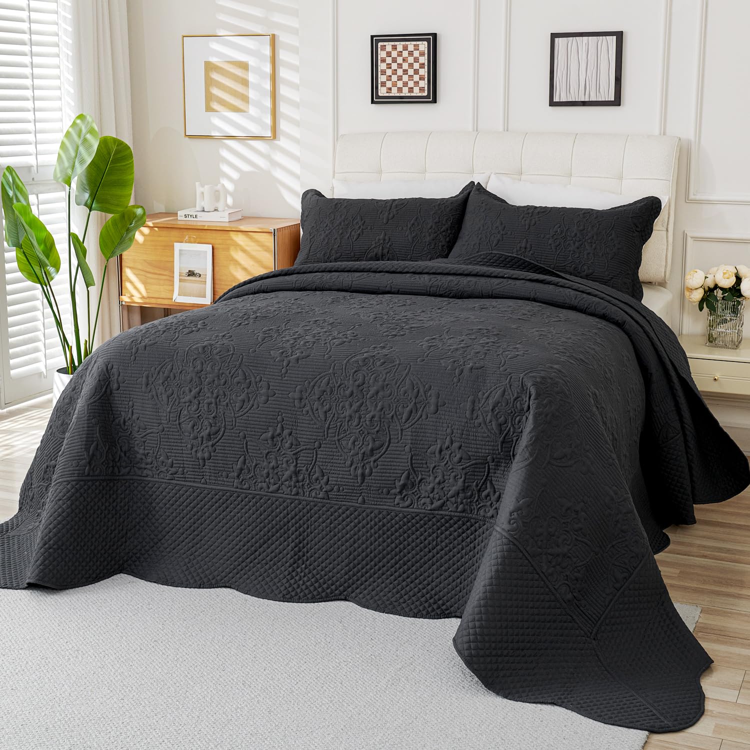 EVENHUG Quilt King California Size Bedding Set with Pillow Sham Lightweight Oversized King Bedspreads Coverlet Soft Reversible Bed Cover for All Season 3 Piece (Dark Grey 120"x128")