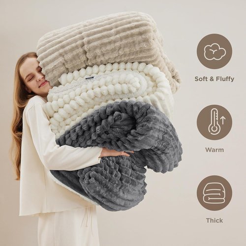 Bedsure Sherpa Throw Blanket - Super Soft Cozy Fleece for Winter | Plush Beige 50x60 Inches