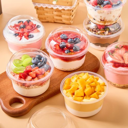 Qeirudu 50 Pack 16 Oz Plastic Dessert Cups with Dome Lids, Acai Bowls Clear Party Serving Bowls for Parfaits, Snacks, Cakes, Fruits