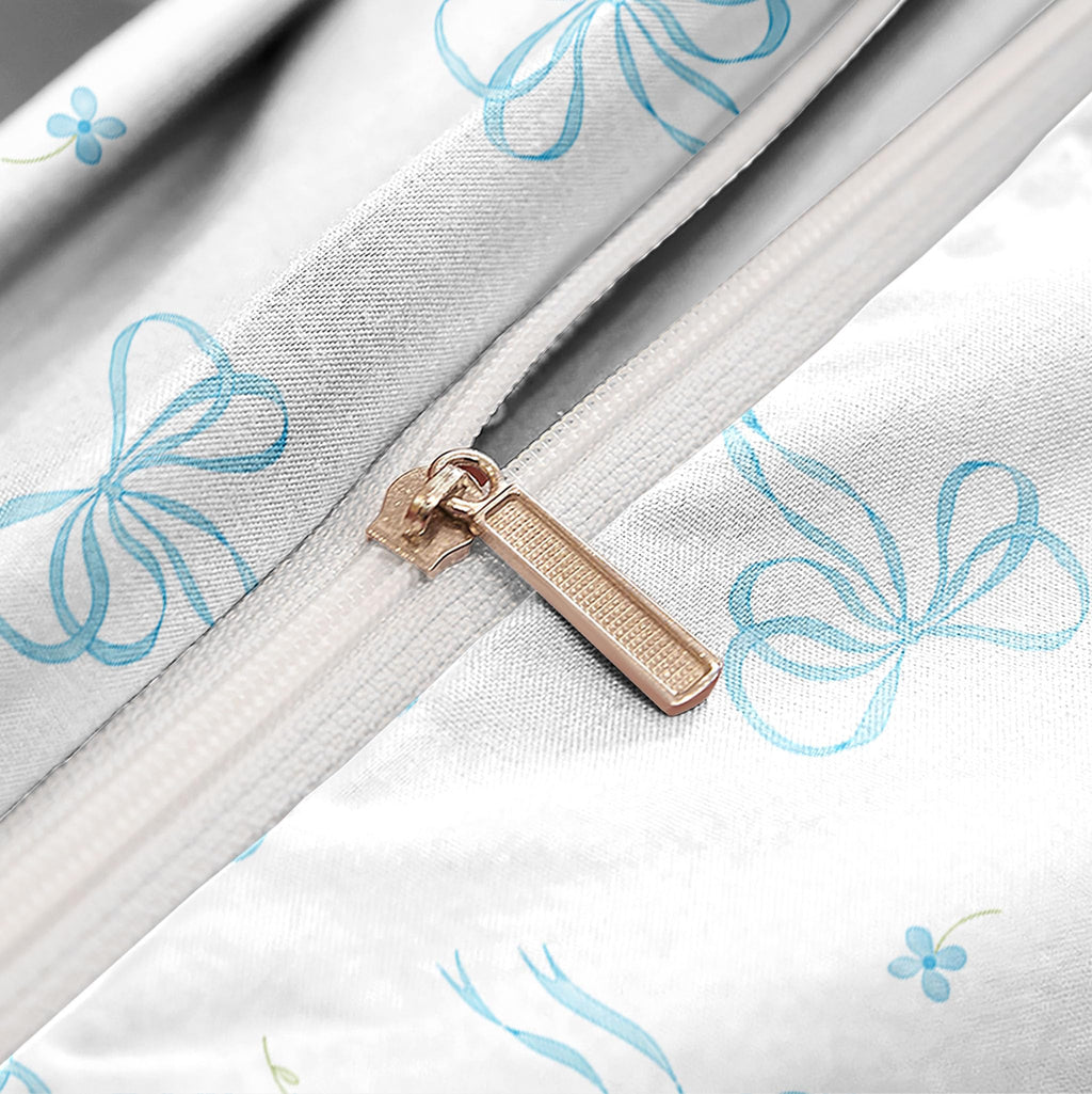 Bildenly Queen Comforter Set White - Light Blue Bow Comforter Set Queen Size, Quilt Bedding Set 3 Pieces, Soft & Lightweight Comforter(90‘’ x 90‘’) for Girl All Season & 2 Pillow Cases(30‘’x20‘’)