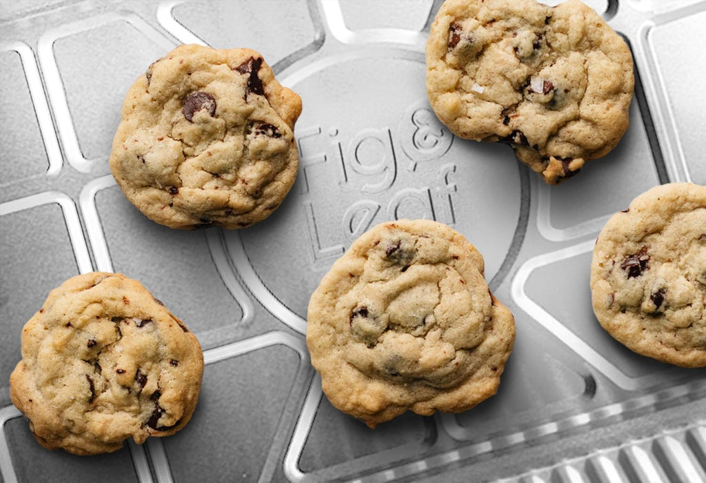 Skiennix Disposable Aluminum Foil Baking Sheets - 1/4 Size Cookie Trays | Heavy Duty Nonstick | 12.8” x 8.9” (25 Pack)