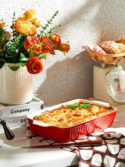 DOWAN 9x13-Inch Deep Casserole Baking Dish - 135 oz Ceramic Pan with Handles | Oven Safe, Red