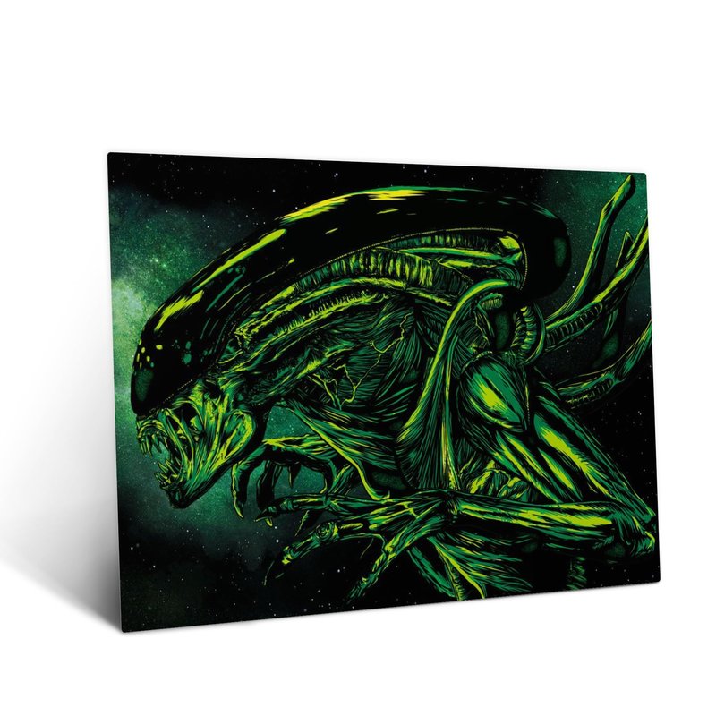 Displate Metal Poster Alien - Black And Green Alien - Easy Magnetic Mounting – Collectible Gift for Horror Fans – Fantasy Wall Art Room Decor Science Fiction Movie Posters - 12.6x17.7 in