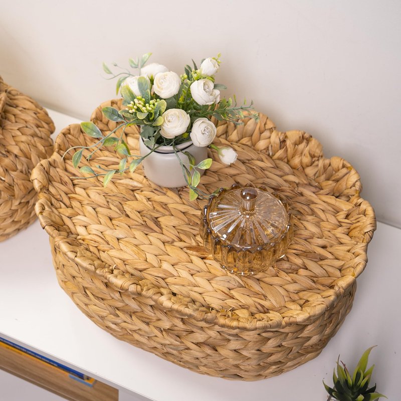 Set of 3 Wicker Storage Baskets with Lid - Decorative Handwoven Rattan Baskets for Organizing, Small Hyacinth Storage Boxes with Scalloped Edges, Natural Woven Storage Bins with Lids (Water Hyacinth)
