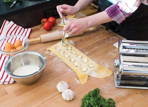 Fantes Ravioli Maker, Makes 1 Dozen Raviolis, The Italian Market Original since 1906