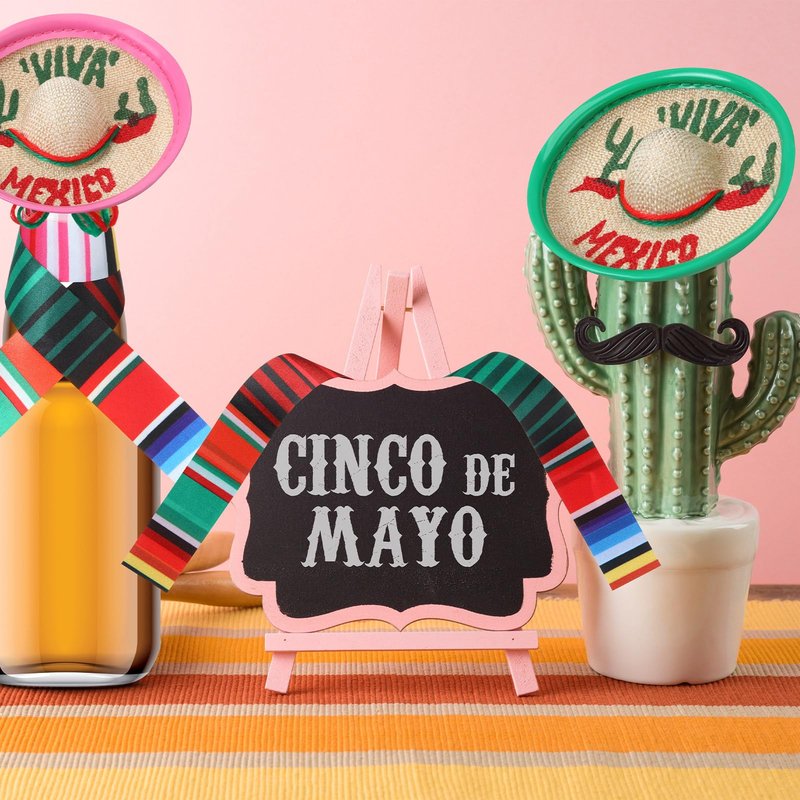 Panitay Mexico Mini Sombrero Hats with Mexican Beer Poncho Mini Serapes Decorations for Bottles Carnivals Cinco De Mayo(100 Pcs)
