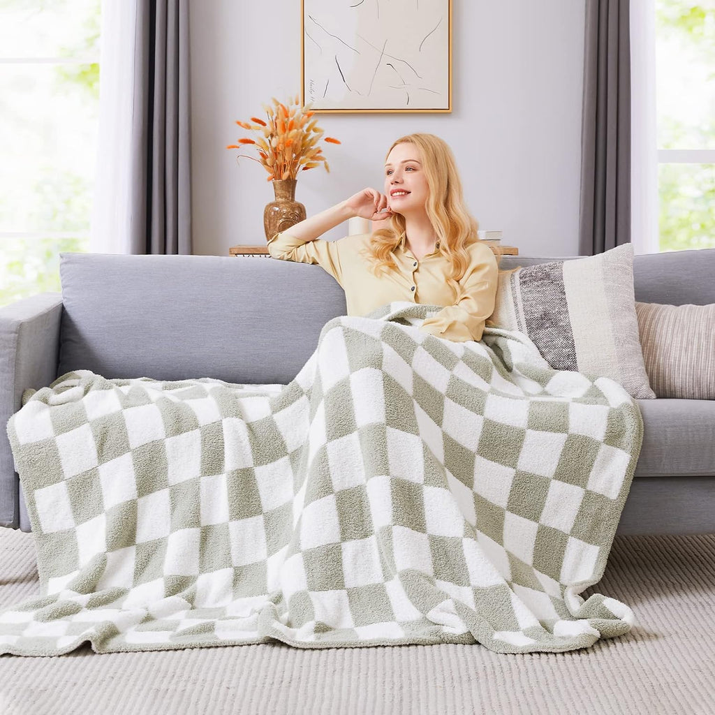 WRENSONGE Checkered Throw Blanket - Soft Sage Green Cozy Fluffy Design | Lightweight for Couch & Travel