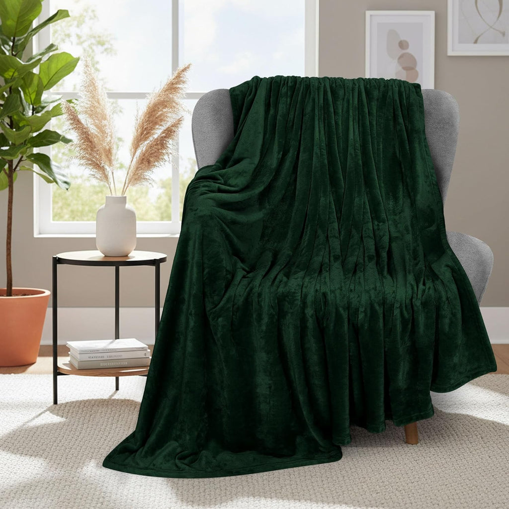 Utopia Bedding Fleece Blanket - Luxury Soft Microfiber Throw in Forest Green | 50x60 Inch, Anti-Static 300GSM
