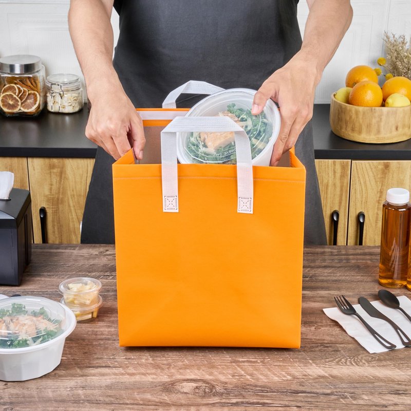 Restaurantware Insulated Delivery Bags 25 Count 11.811 x 7.874 x 12.598 Inches Nonwoven Take Out Bags For Food With Sturdy Handles, Orange Insulated Grocery Bags Tamper-Evident Foldable