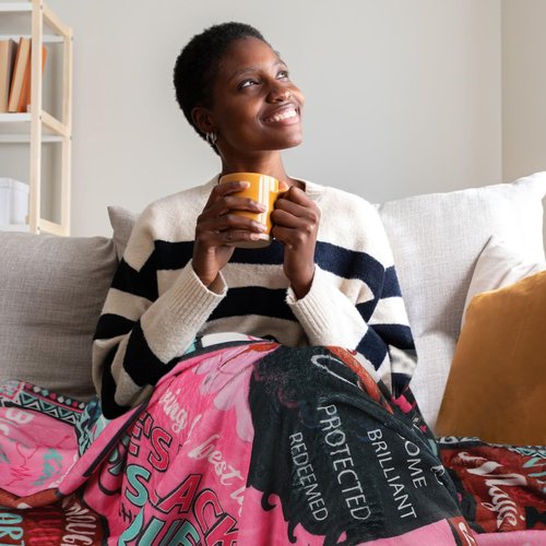 Nurse Gifts for Women Throw Blanket, Inspirational Quotes Print Soft Cozy Flannel Blanket 50x60, Gifts for Black Nurses Female, Home Decor for Bed Sofa