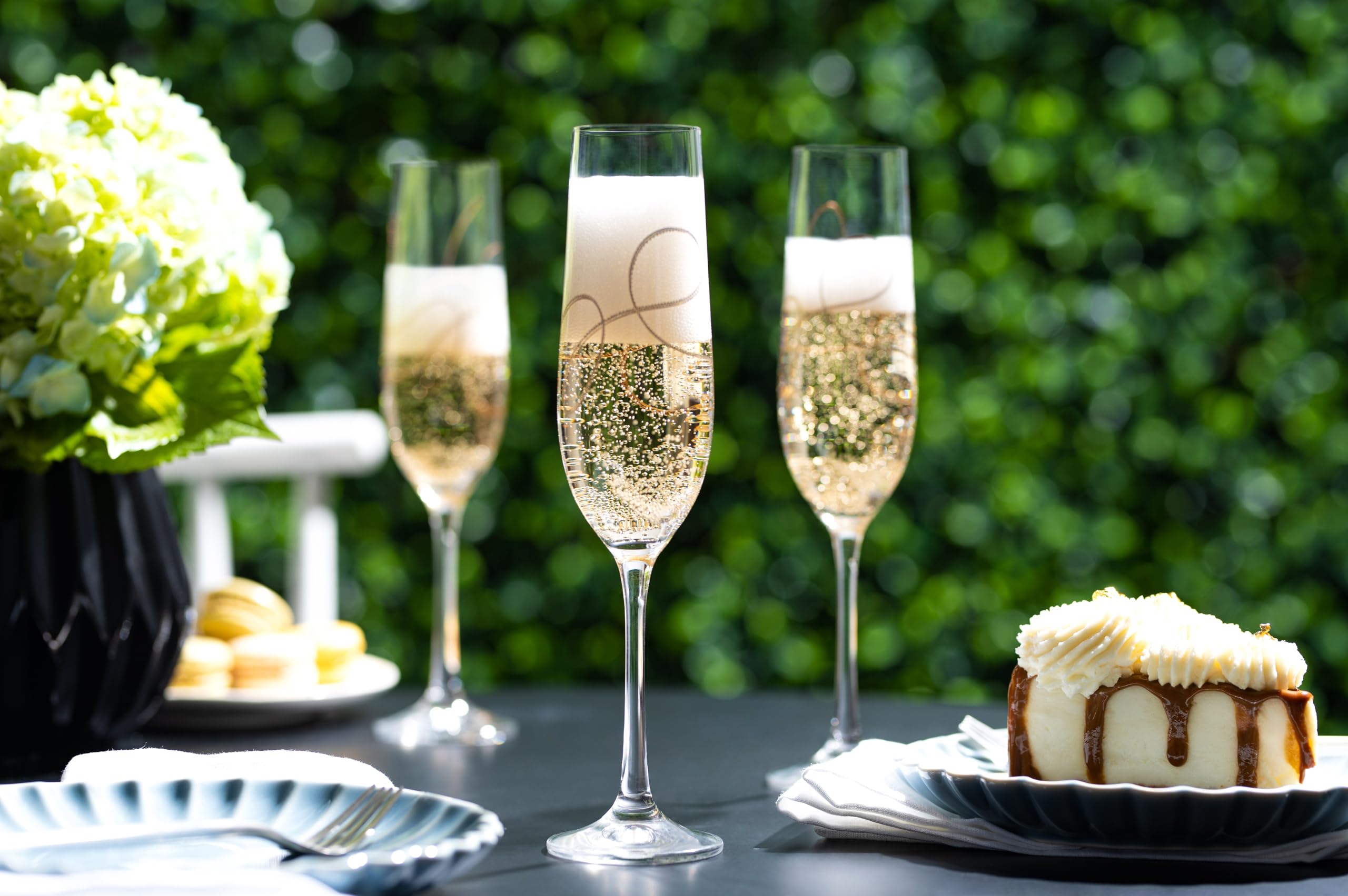 Barski Champagne - Flute - Glasses - Glass Crystal - Wedding Toasting Flutes - With Gold String Design - Set of 2 Each Glass is 9 oz. - Gift Boxed - Made in Europe