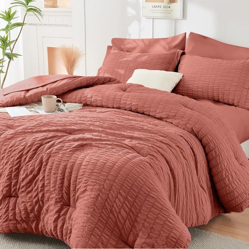 HYMOKEGE Twin Comforter Set - Luxury Seersucker 5-Piece Bedding Set for All Seasons | Includes Comforter, Sheets, Pillowcase & Sham