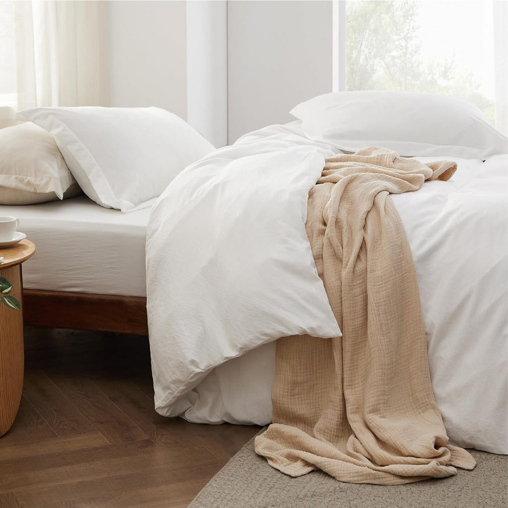Bedsure Duvet Cover Set - King Size 4-Piece Extra Soft Cotton-Like Bedding in White | Includes Zipper Closure Duvet Cover 104x90 Inches, 2 Pillow Shams, Fitted Sheet