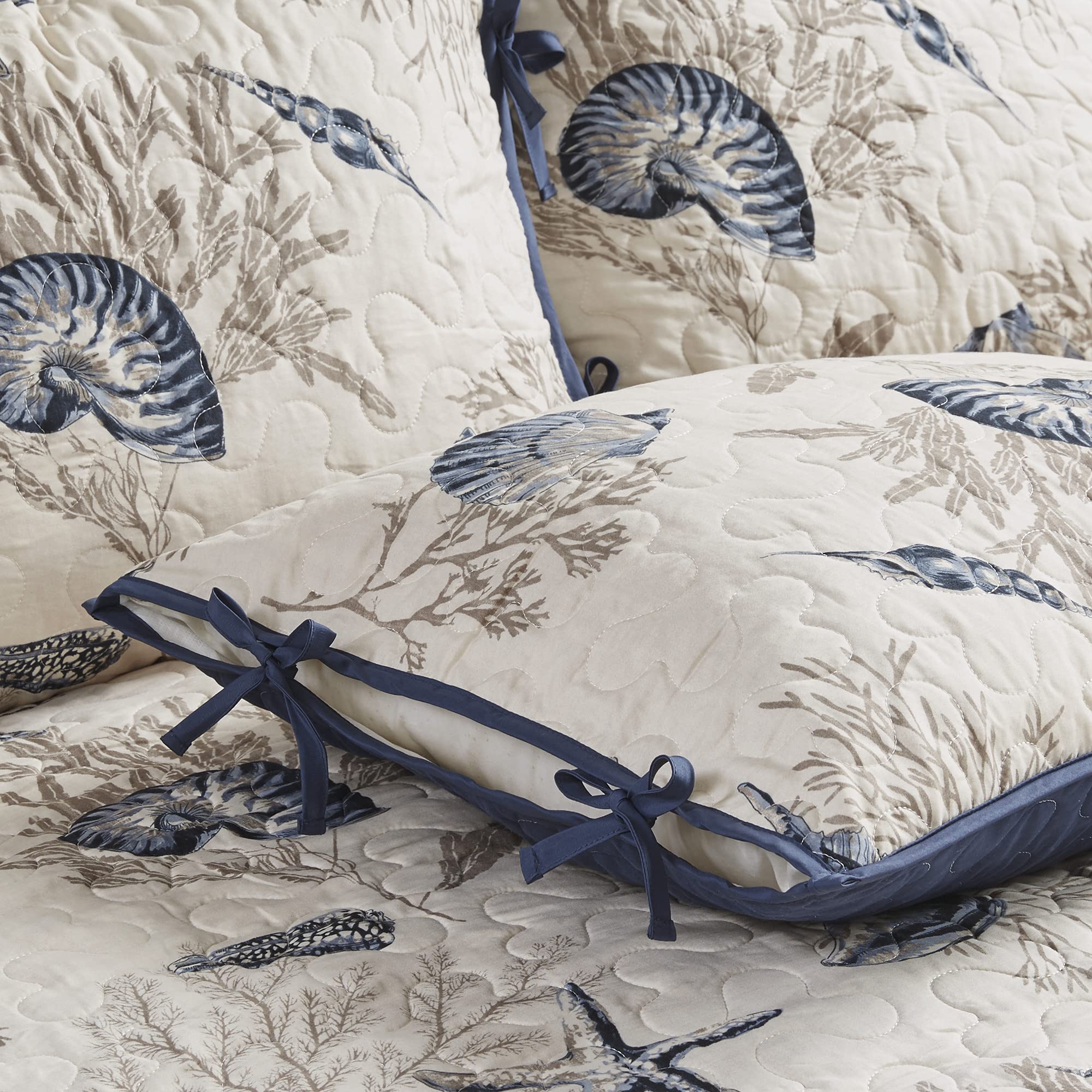 Madison Park Daybed Cover Double Sided Quilting Casual Design All Season Bedding Set with Bedskirt, Matching Shams, Decorative Pillow, 75 in x 39 in, Seashell Blue