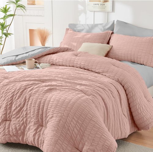 HYMOKEGE Queen Comforter Set - Luxurious 7-Piece Seersucker Bedding in Rose Gold & Light Grey