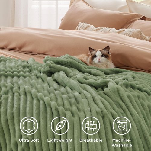 Bedsure GentleSoft Twin Blanket - Super Soft Cozy Fleece Throw for Couch, 60x80 Inches, Perfect for Women & Girls