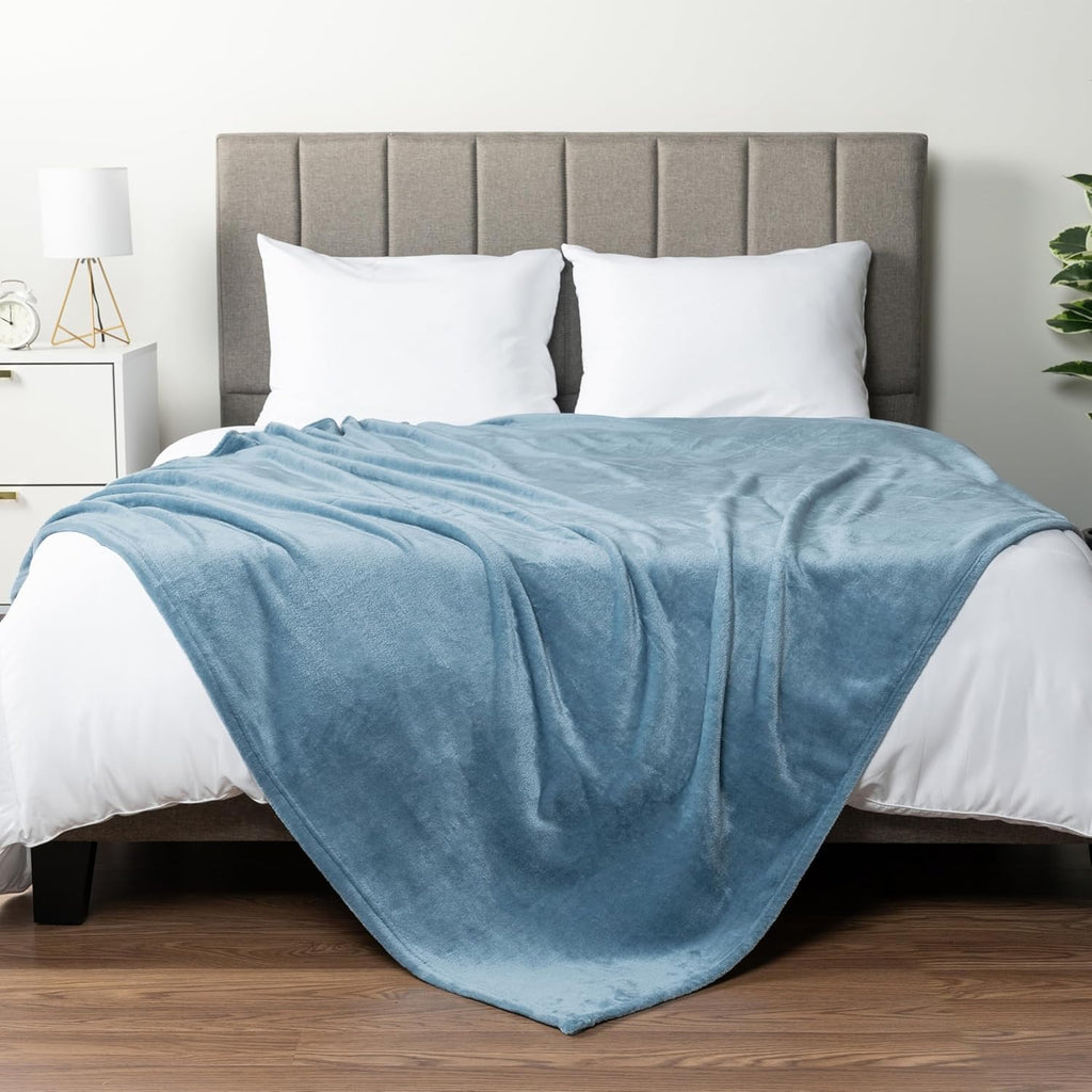 PAVILIA Fleece Throw Blanket - Dusty Blue Super Soft Flannel for Couch | Cozy 50x60 Luxury Plush Blanket
