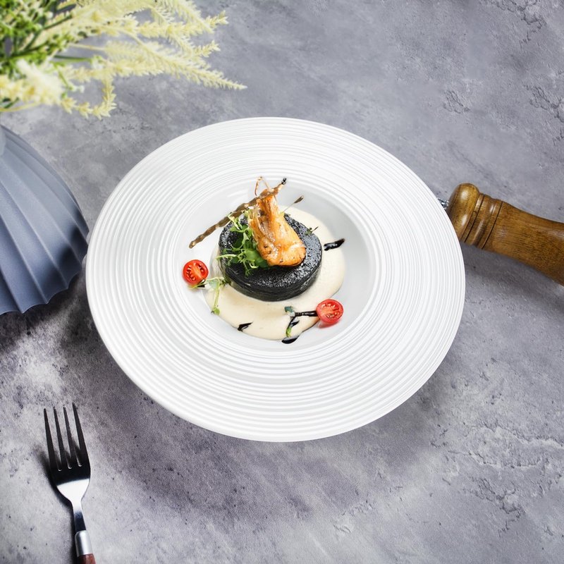 dingdaer Soup Plates Soup bowls Set of 4, Ceramics Rimmed Small Mouth Pasta Plates, for high end restaurants and best choice for gourmets, Modern and stylish tableware (Embossed coil, 10.9 Inch)
