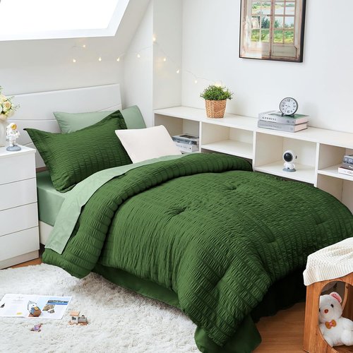 HYMOKEGE Twin XL Comforter Set - All-Season Luxury Bedding in Dark Green & Sage Green | 5 Pieces