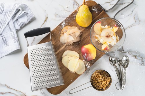 Cuisipro Stainless Steel Cheese Grater with Handle, 4 Sided Box Grater for Kitchen, Ginger Grater Dishwasher Safe, Fruit and Vegetables Slicer, Cheese Shredder for Potato, Chocolate, Parmesan, Ginger