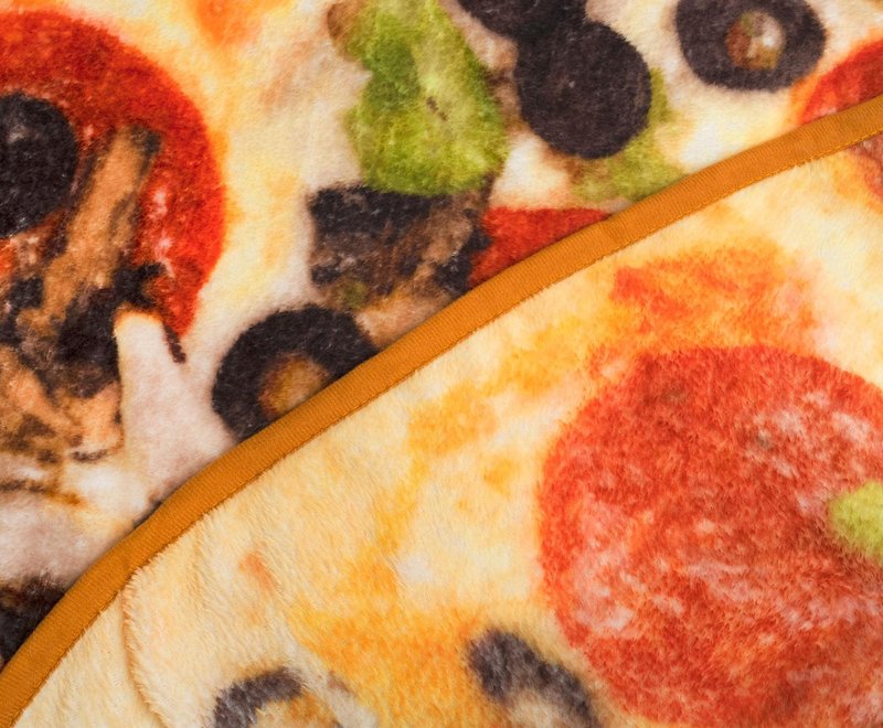 Supreme Pizza Round Fleece Throw Blanket, Realistic Food Wrap Blanket | Plush Soft Polyester Cover for Sofa and Bed, Cozy Home Decor Room Essentials | Funny Novelty Gifts for Teens, Kids | 60 Inches
