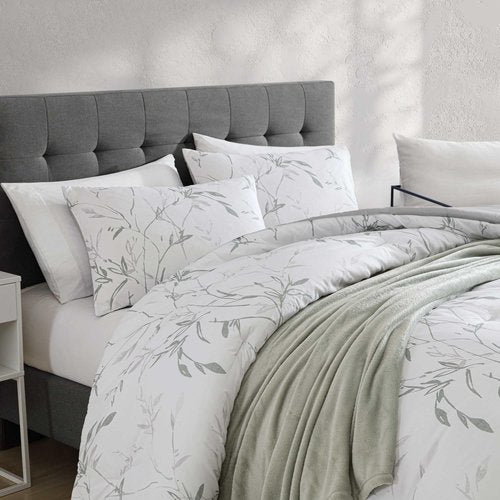 Kenneth Cole - Comforter Set, Super Soft Bedding with Matching Shams & Bonus Throw Blanket, Luxurious Home Decor (Ink Wash Vine Green, King)