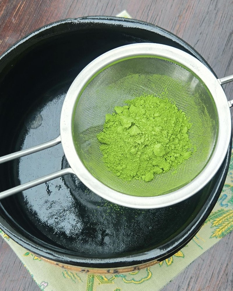 SUMIRE Matcha Ceremonial Grade Matcha Powder Made in Japan Kagoshima, Vibrant Green, Smooth, Umami, Antioxidant-Rich, Perfect for Lattes (VELVET)