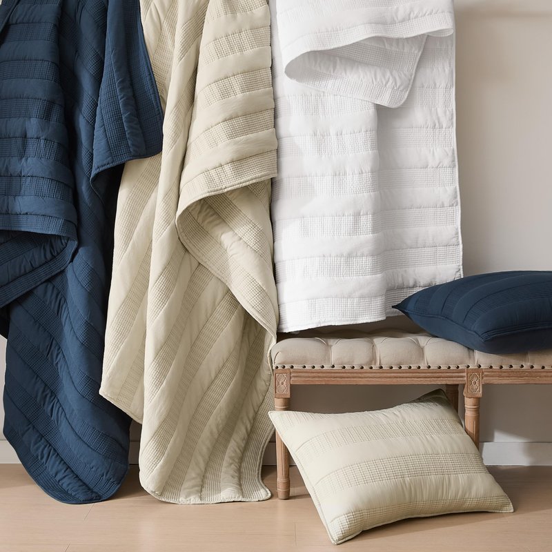 Navy Blue Striped Twin Size Quilt Set, Lightweight Pick Stitch Bedspread with 1 Sham, Soft Cloud Chambray Farmhouse Country Textured Coverlet Rustic Thin Comforter Spring Summer, 2-Piece Bedding Set
