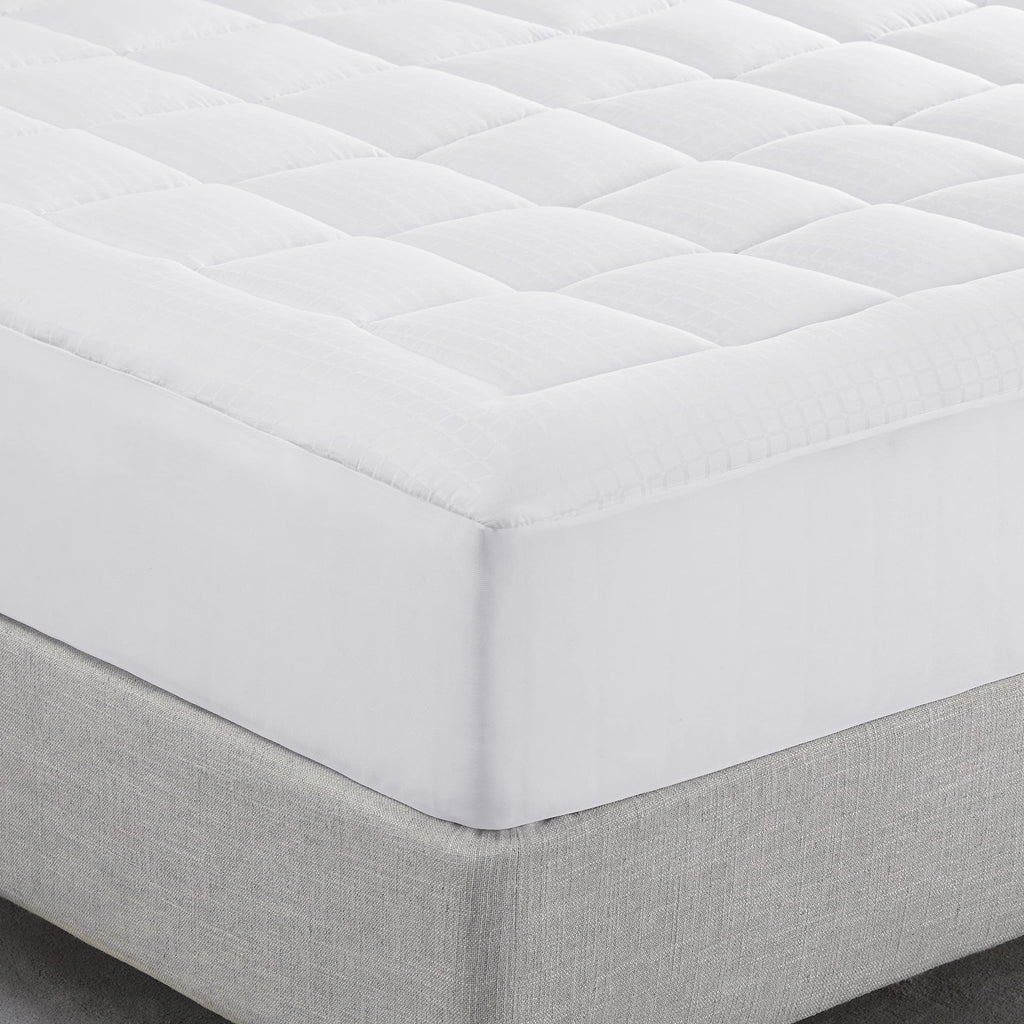 Serta ComfortSure Queen Mattress Cover, Fitted Pillow Top Mattress Pad, Super Soft and Breathable Quilted Cotton Protector with 18" Elastic Deep Pockets for Secure Fit, White