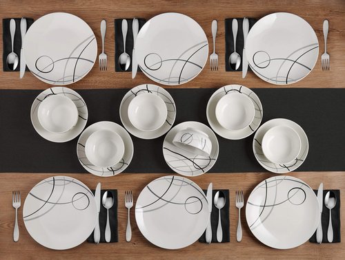 Studio Nova Porcelain 18-Piece Dinnerware Set, Service For 6, Circles