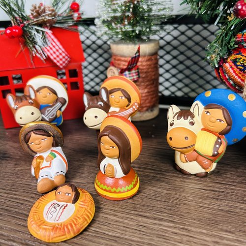 Zoeartcrafts - Tiny Mexican Nativity Scene 6pcs set, Christmas Decor, holiday ornaments, religious, festivity decorations (3")
