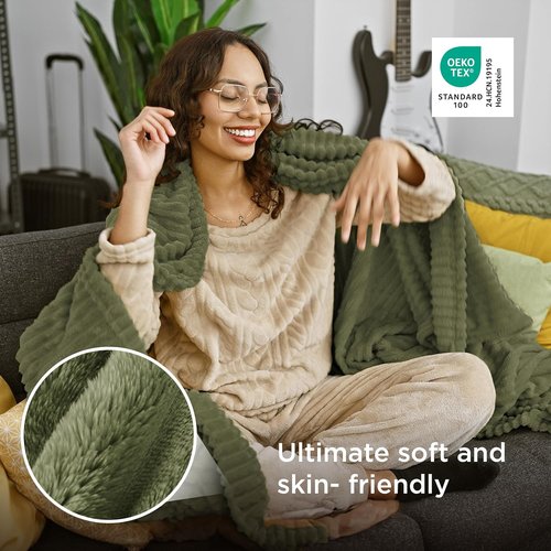 Bedsure GentleSoft Christmas Throw Blanket - Cozy Fleece Gift for Teens & Home Decor, Moss, 50x60 Inches